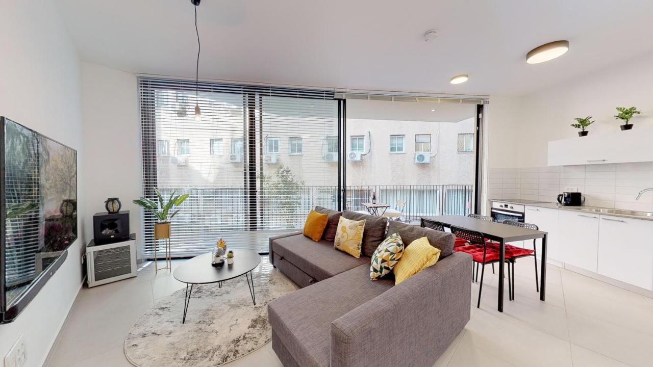 Comfortable Apartment With Balcony By Holyguest Tel Aviv Dış mekan fotoğraf